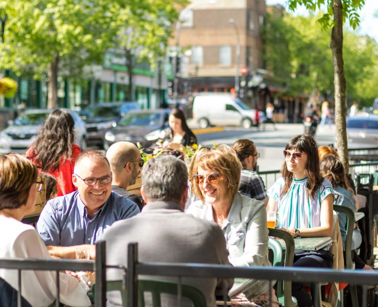 Terrasse au centre-ville de Rouyn-Noranda